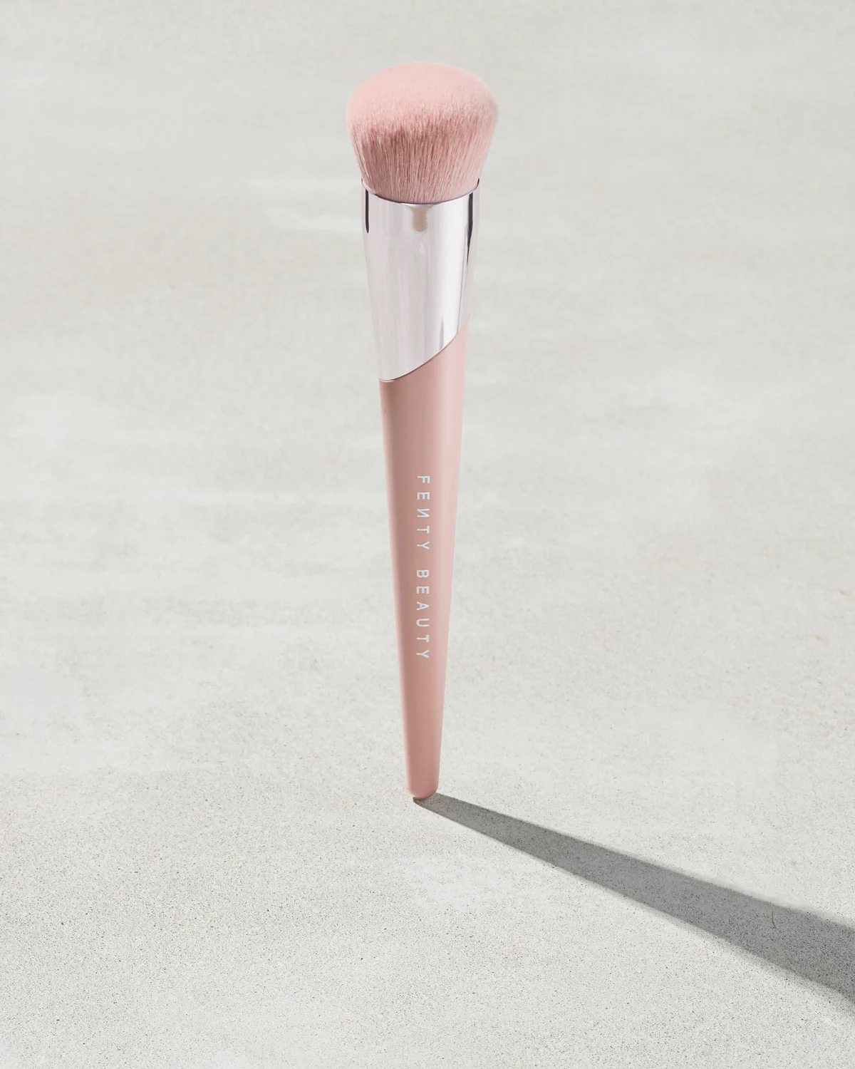 Kabuki-Buff Foundation Brush 115