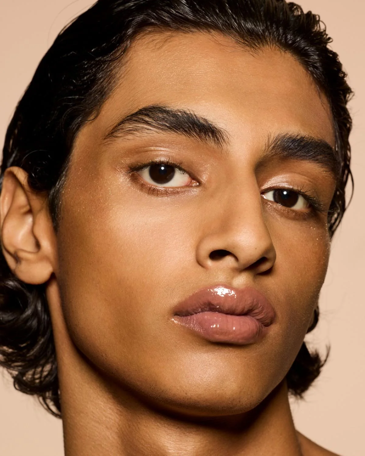 Gloss Bomb Heat Universal Lip Luminizer + Plumper — Fenty Glow Heat - Image 3