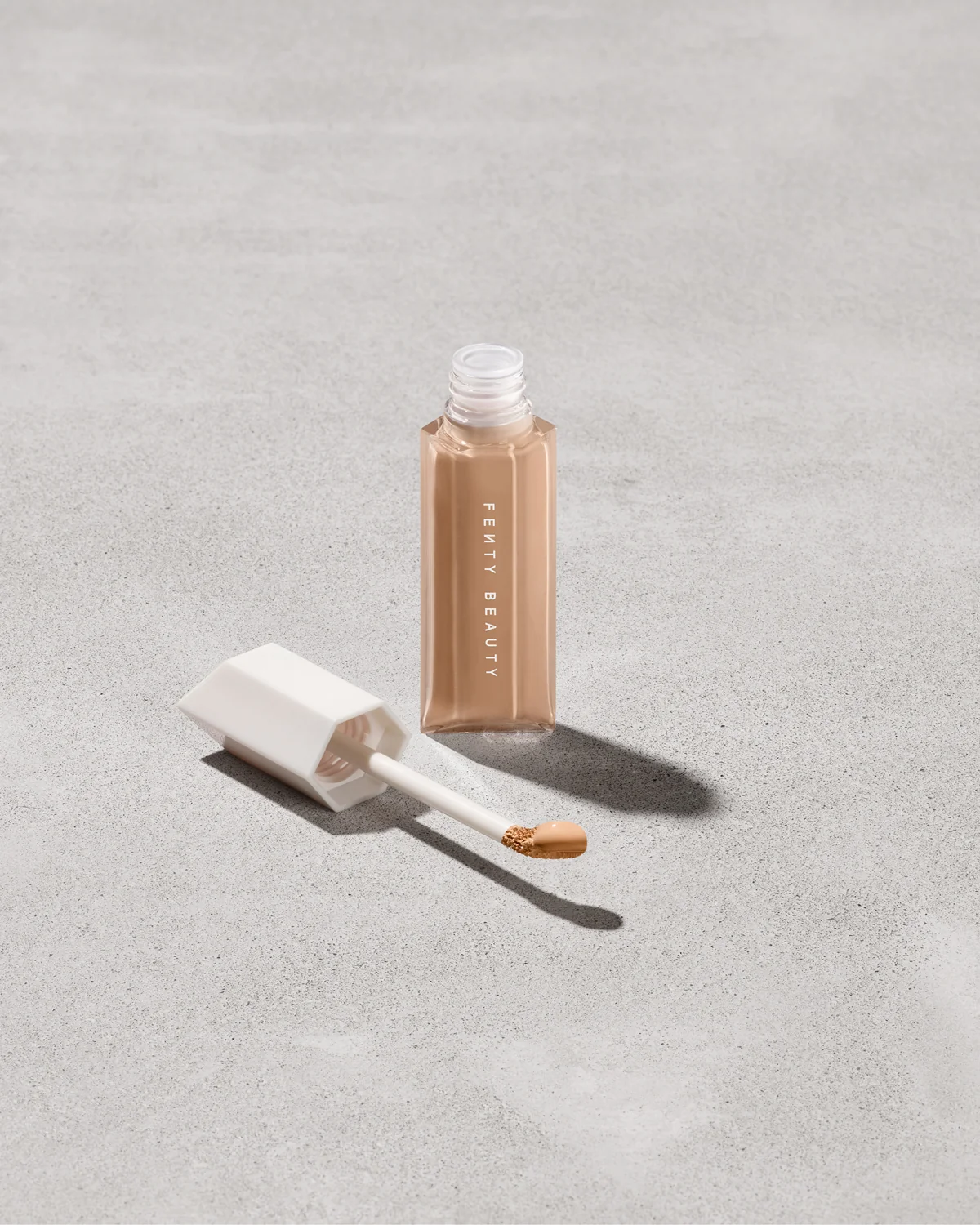 We're Even Hydrating Longwear Concealer — 260N